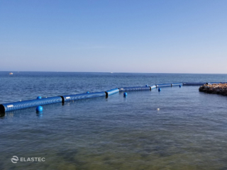Beach Bouncer XT sargassum barrier