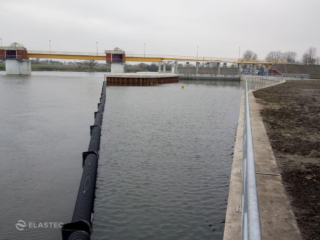 Floating barrier for water intake debris