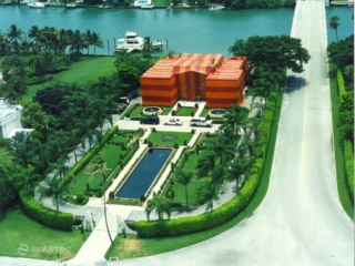 Fumigation tarpaulin on house