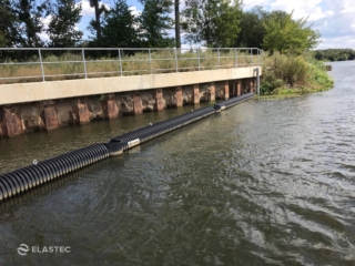 Heavy duty floating barrier