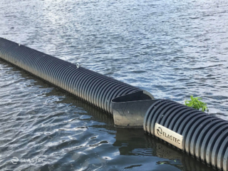Heavy duty floating boom