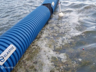 Heavy duty seaweed floating debris barrier