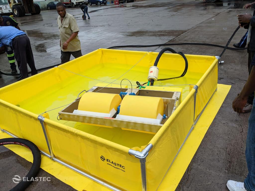 Tanque rápido con skimmer de aceite