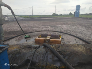 Elastec zeytinyağını sudan alıyor