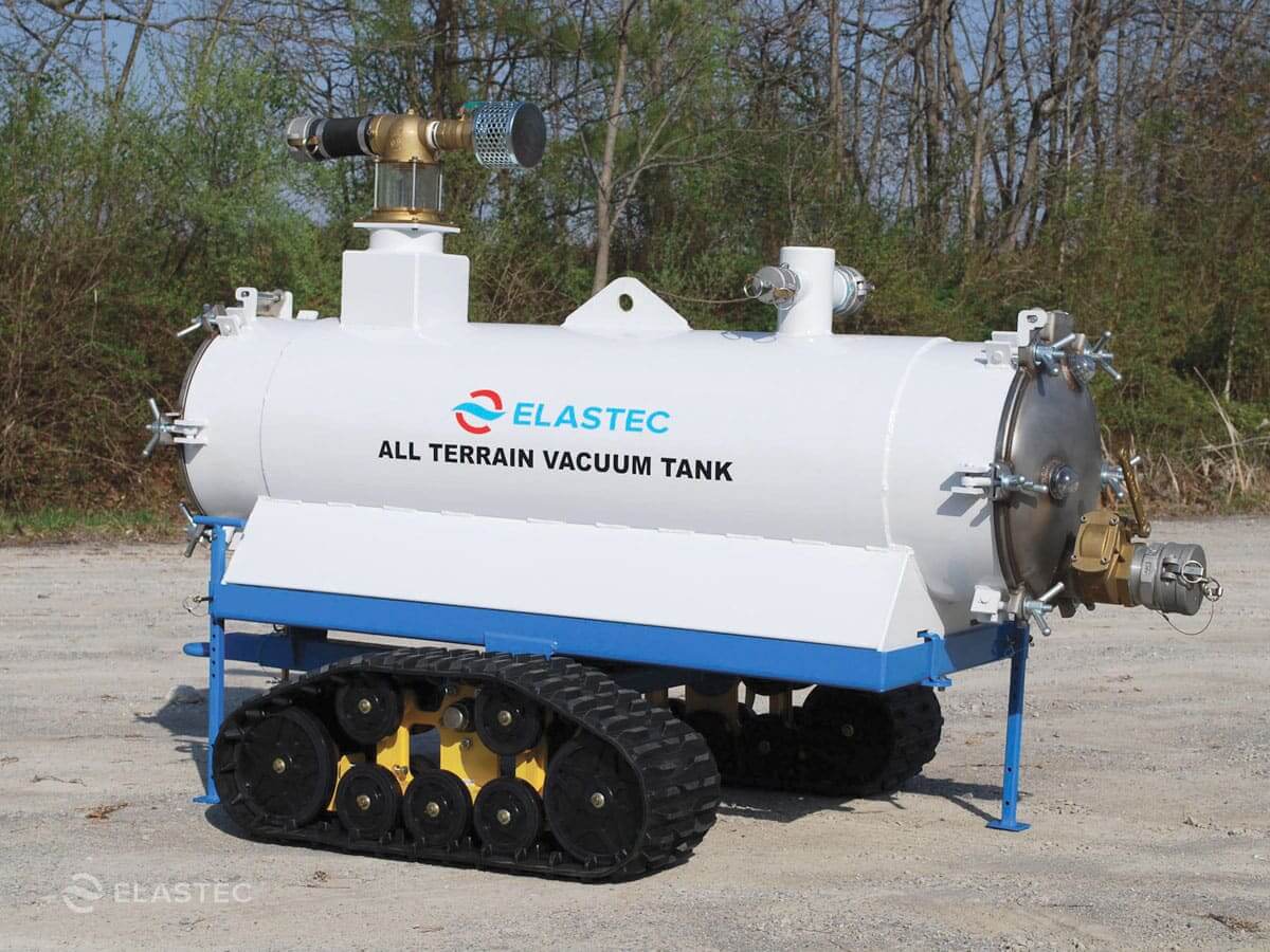 All-terrain vacuum tank