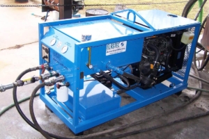 Diesel hydraulic power pack for oil spill equipment