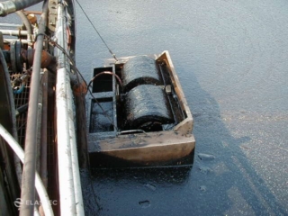 Oil recovery pit skimmer
