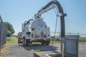 PACS 2000 municipal maintenance vacuum trailer