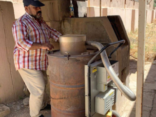 Small waste incinerator