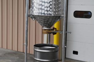 Vacuum feed hopper unit