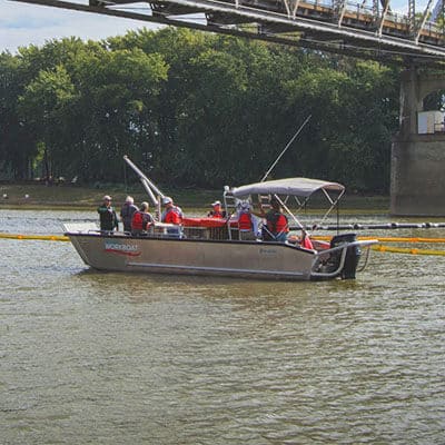 Aluminum landing craft boat