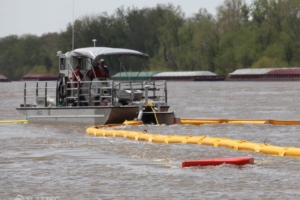 Kvichak boat with BoomVane and containment boom
