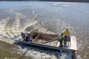 Barco de pesca profissional para carga pesada