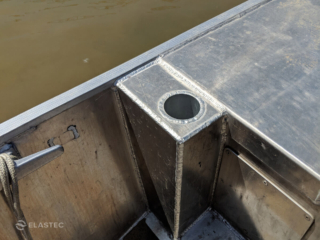 Workboat davit receiver