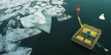 Ausrüstung zur Bekämpfung von Ölverschmutzungen in der Arktis