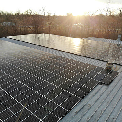 Cuadrado instalación paneles solares elastec